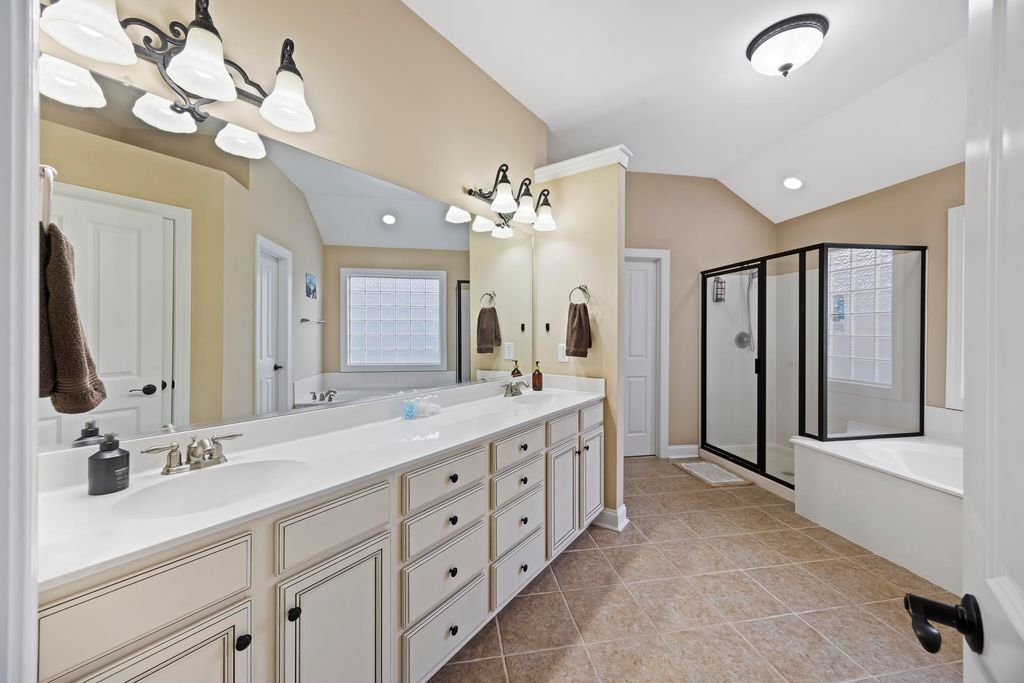 Image 21 of property listing at 1011 Legacy Lane, Summerville, SC 29485