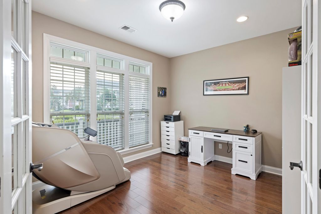 Image 35 of property listing at 1011 Legacy Lane, Summerville, SC 29485