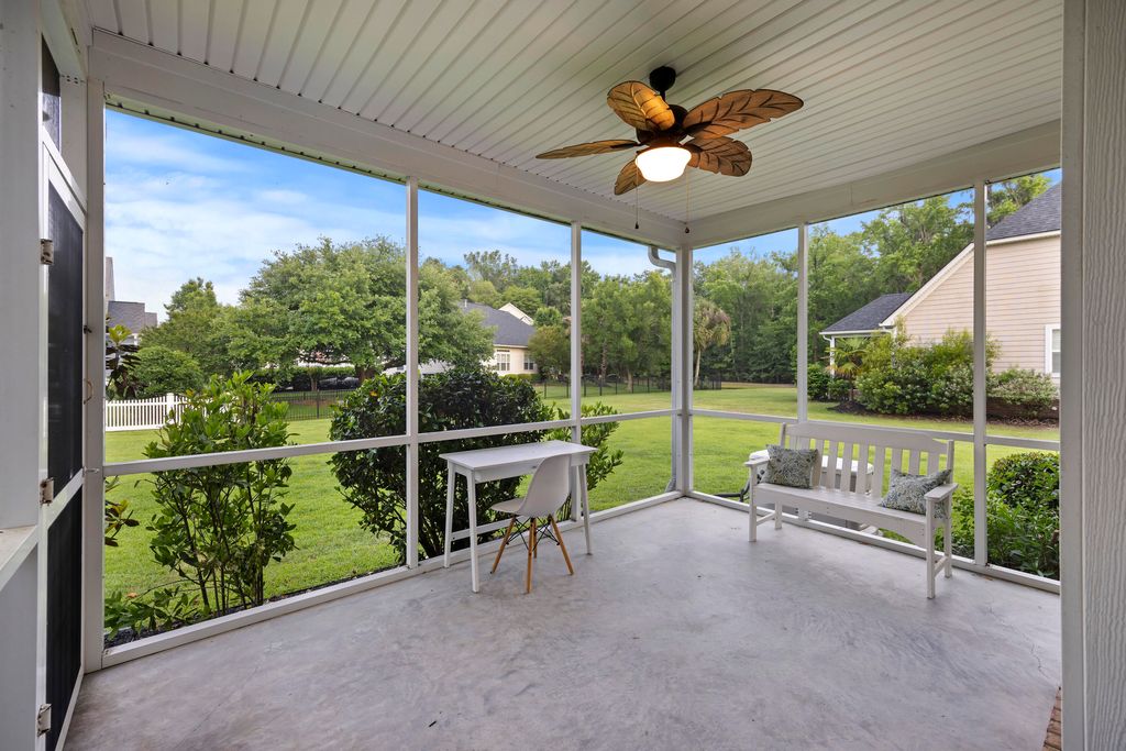 Image 37 of property listing at 1011 Legacy Lane, Summerville, SC 29485