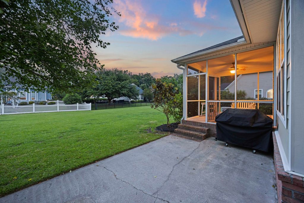Image 38 of property listing at 1011 Legacy Lane, Summerville, SC 29485