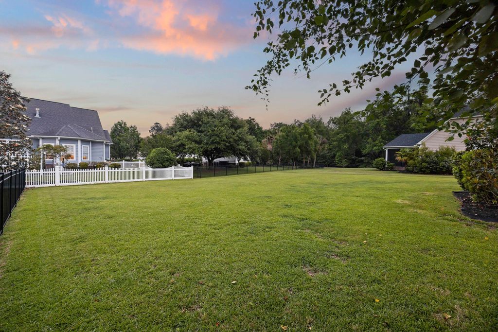 Image 39 of property listing at 1011 Legacy Lane, Summerville, SC 29485