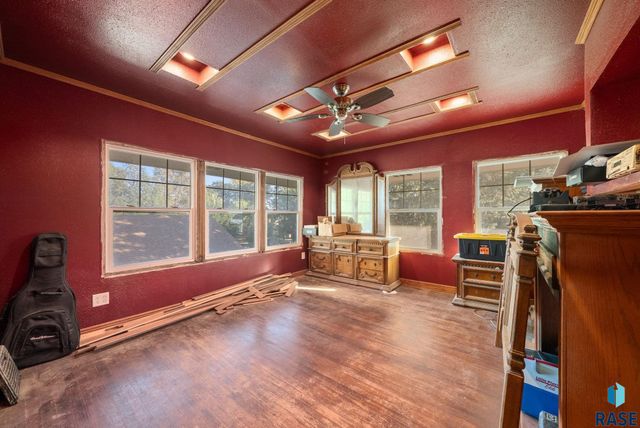 702 E 21st St Street, Sioux Falls, SD 57105