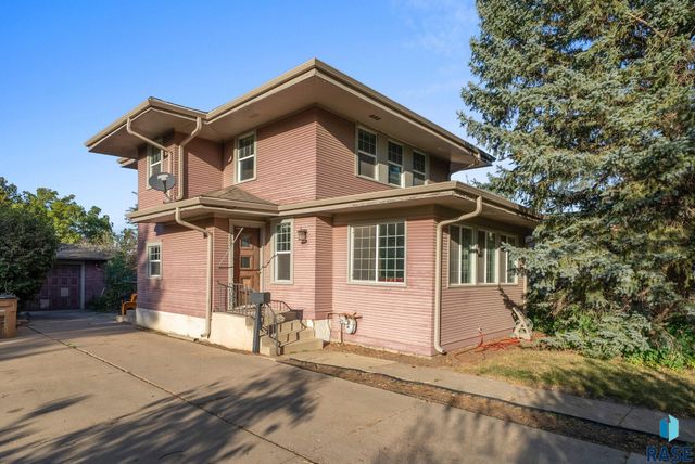 702 E 21st St Street, Sioux Falls, SD 57105