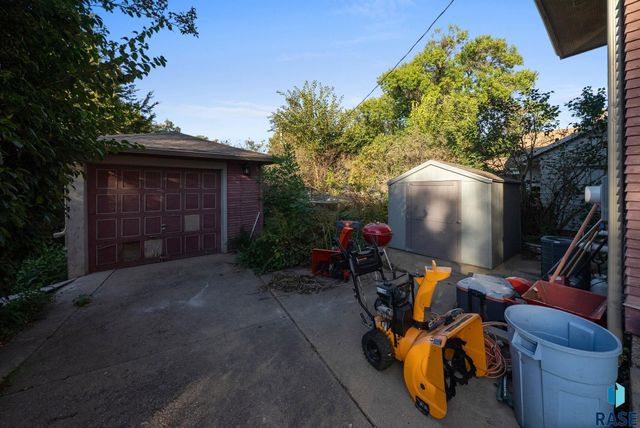 702 E 21st St Street, Sioux Falls, SD 57105