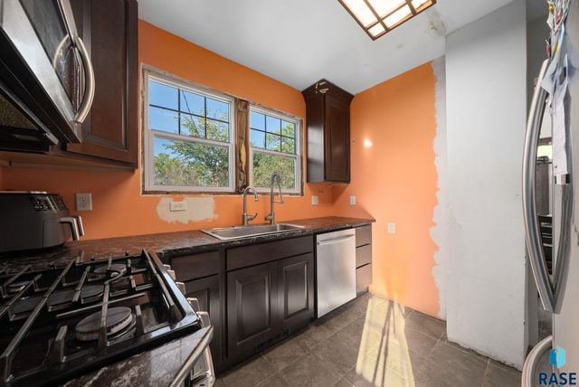 702 E 21st St Street, Sioux Falls, SD 57105