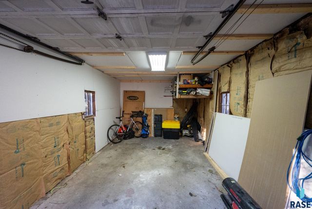 702 E 21st St Street, Sioux Falls, SD 57105