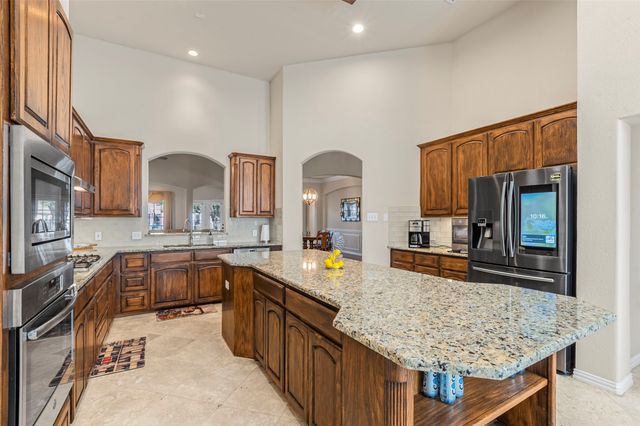 1200 Rio Bravo Way, Shady Shores, TX 76208