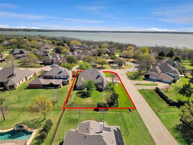 1200 Rio Bravo Way, Shady Shores, TX 76208