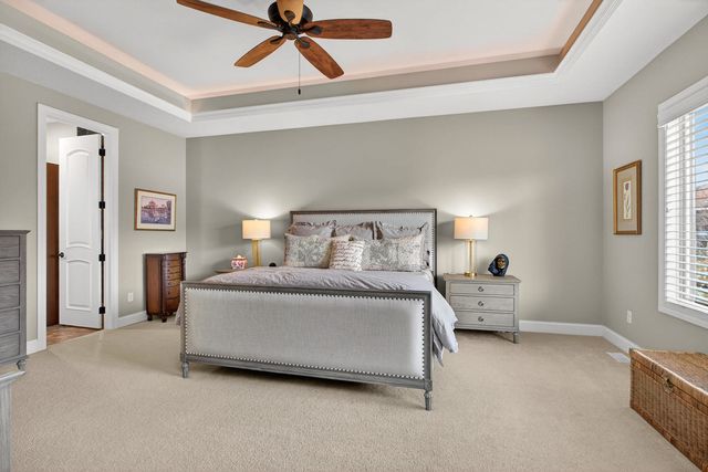 4211 W Kingston Circle, Bettendorf, IA 52722