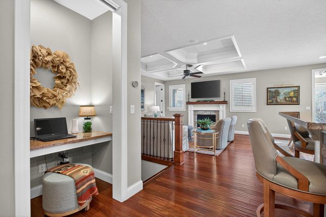 4211 W Kingston Circle, Bettendorf, IA 52722