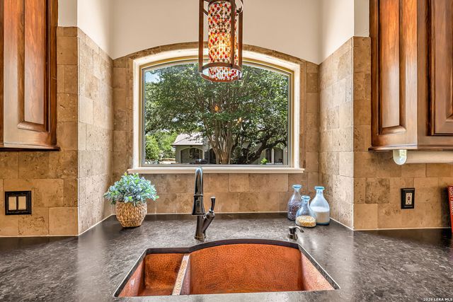 25052 Whistling Wind, San Antonio, TX 78257