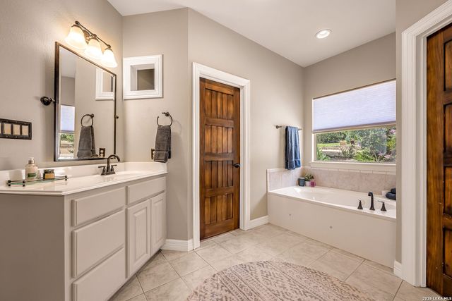 25052 Whistling Wind, San Antonio, TX 78257
