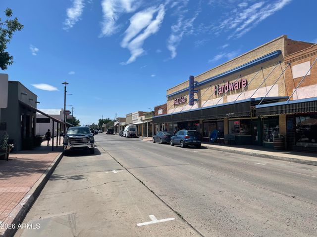 1481 N FENWAY Drive, Florence, AZ 85132