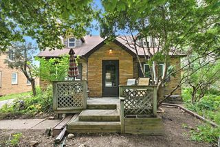 1907 Snelling Avenue N, Falcon Heights, MN 55113