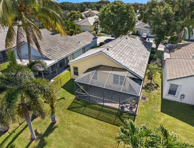 9313 Arborwood Cir, Davie, FL 33328