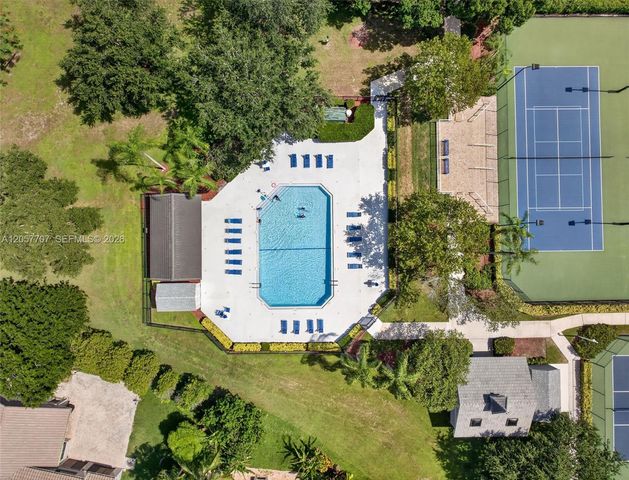 9313 Arborwood Cir, Davie, FL 33328