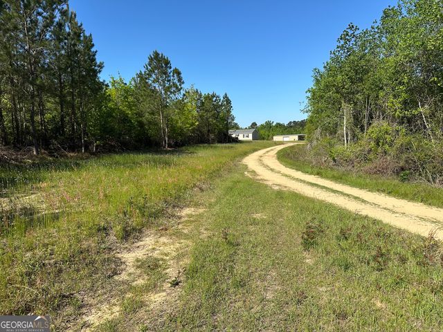 208 Oak Grove Lane, Sylvania, GA 30467