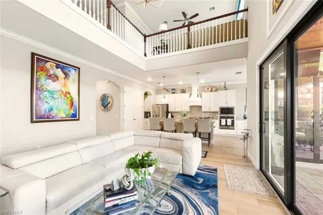 2115 Antigua LN, Naples, FL 34120