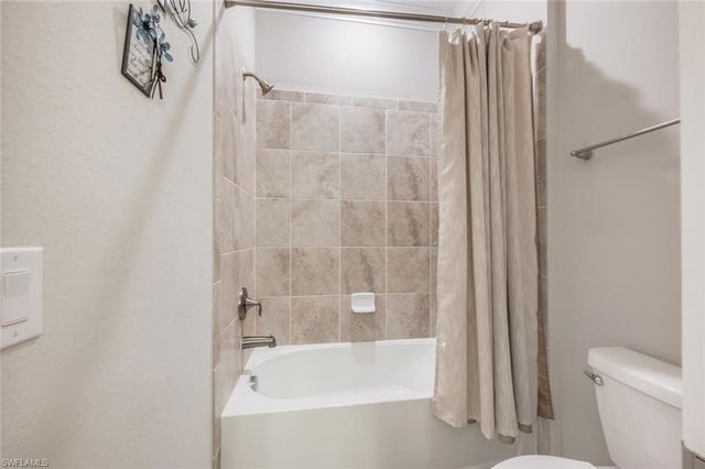 2115 Antigua LN, Naples, FL 34120