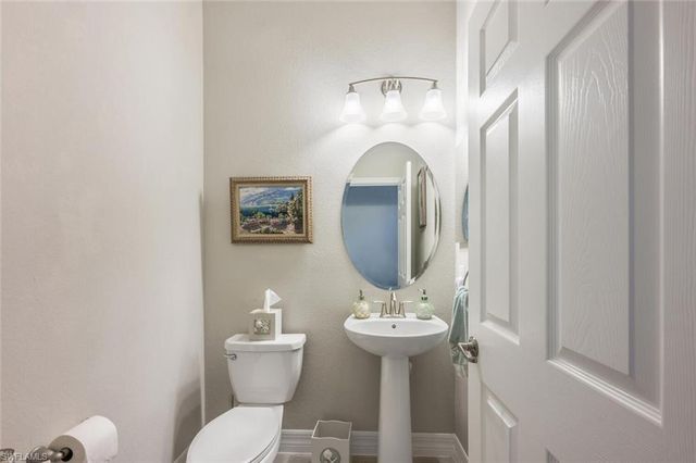 2115 Antigua LN, Naples, FL 34120