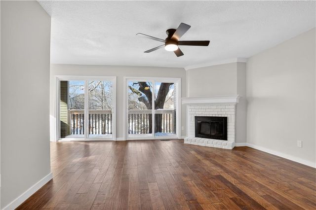 8360 NW Barrybrooke Drive, Kansas City, MO 64151