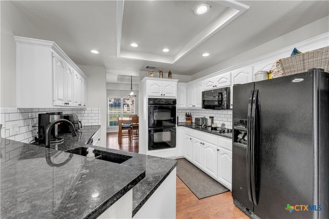 185 Broadmoor Street, Marble Falls, TX 78654