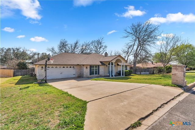 185 Broadmoor Street, Marble Falls, TX 78654