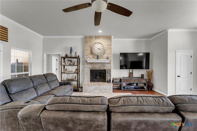 185 Broadmoor Street, Marble Falls, TX 78654