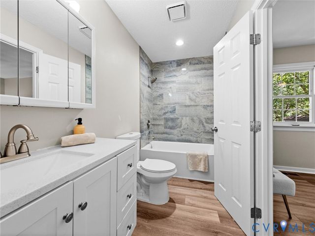 8907 Huntingcreek Pl, Richmond, VA 23237