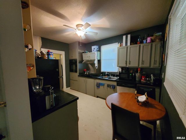 504 N Almond St Street, Carbondale, IL 62901