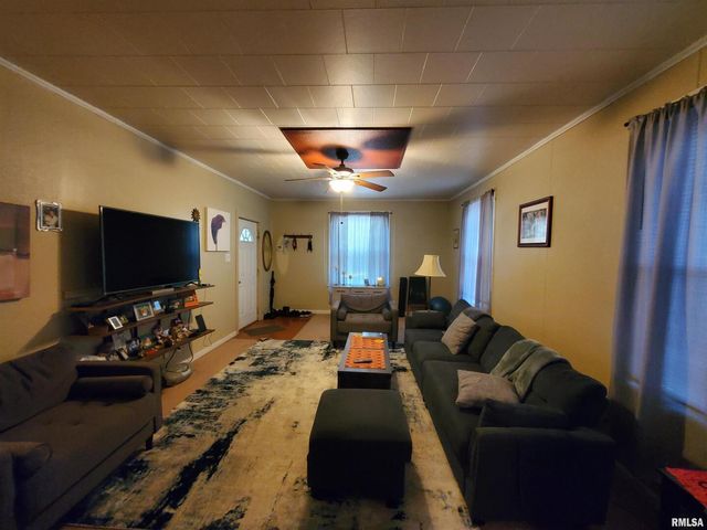 504 N Almond St Street, Carbondale, IL 62901