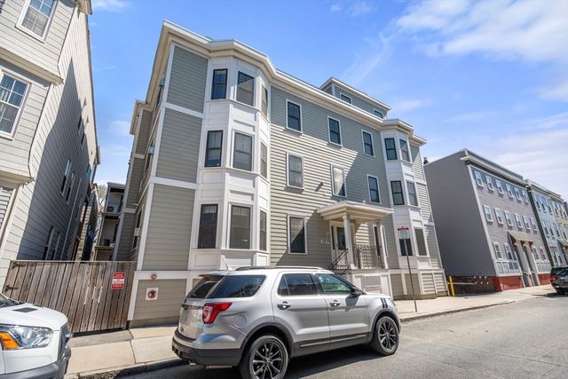 27 Washburn St 5, Boston, MA 02125