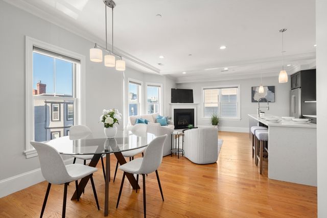 27 Washburn St 5, Boston, MA 02125