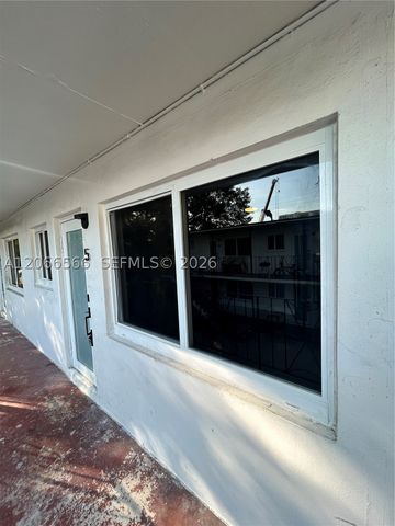 1150 NW 1st Pl 4, Miami, FL 33136