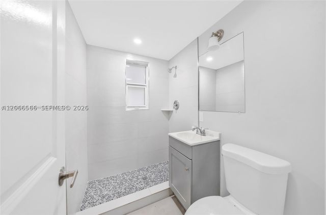 1150 NW 1st Pl 4, Miami, FL 33136