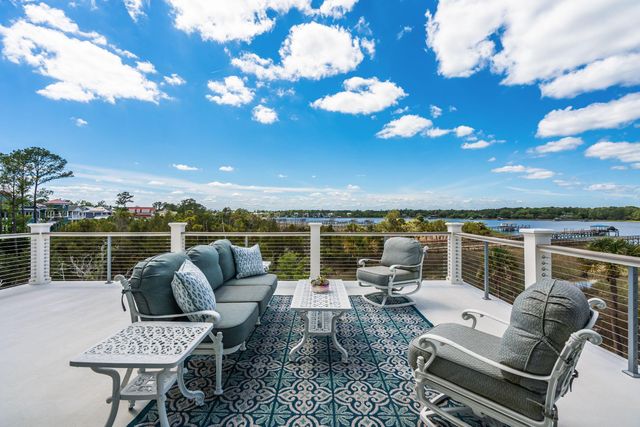 2816 Stay Sail Way, Mount Pleasant, SC 29466