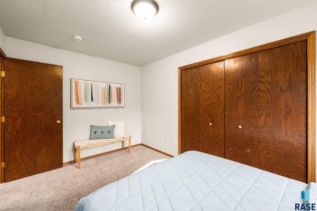 705 N Montgomery Ct Court, Sioux Falls, SD 57103