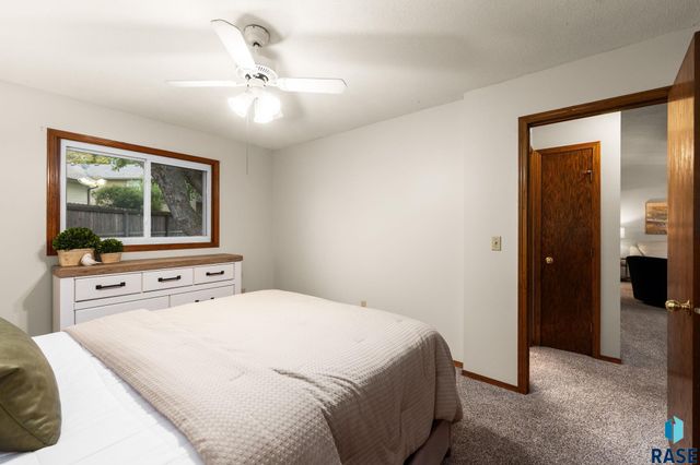 705 N Montgomery Ct Court, Sioux Falls, SD 57103
