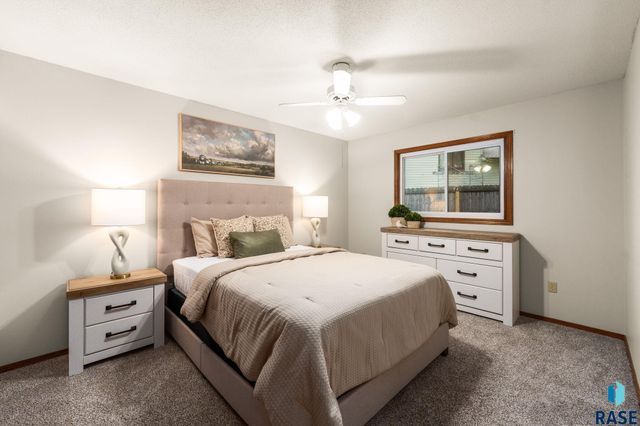 705 N Montgomery Ct Court, Sioux Falls, SD 57103
