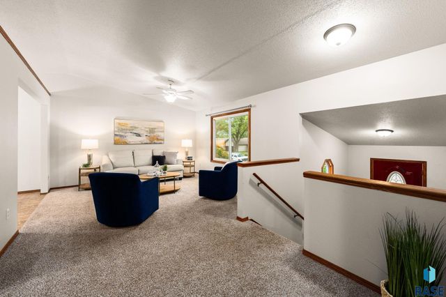 705 N Montgomery Ct Court, Sioux Falls, SD 57103