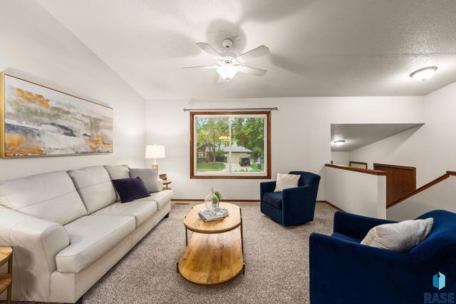 705 N Montgomery Ct Court, Sioux Falls, SD 57103