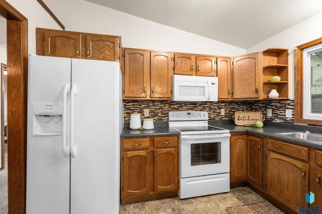 705 N Montgomery Ct Court, Sioux Falls, SD 57103