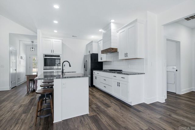 624 Hiram Drive, Bauxite, AR 72011