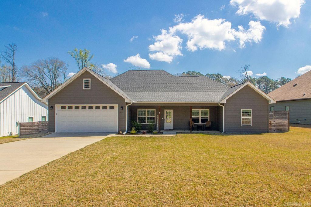 624 Hiram Drive, Bauxite, AR 72011
