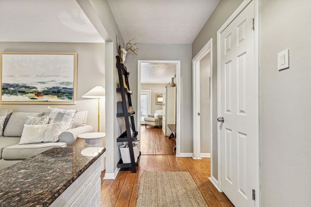 2127 Clarksdale Drive, Dallas, TX 75228