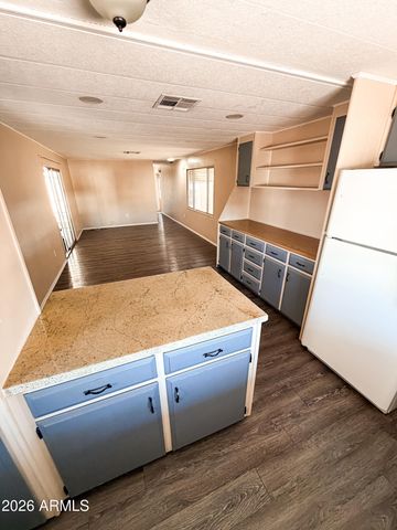 7300 N 51st Avenue B238, Glendale, AZ 85301