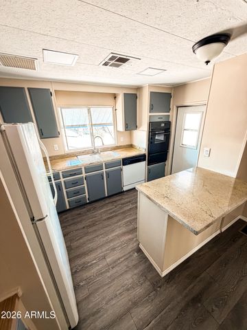 7300 N 51st Avenue B238, Glendale, AZ 85301