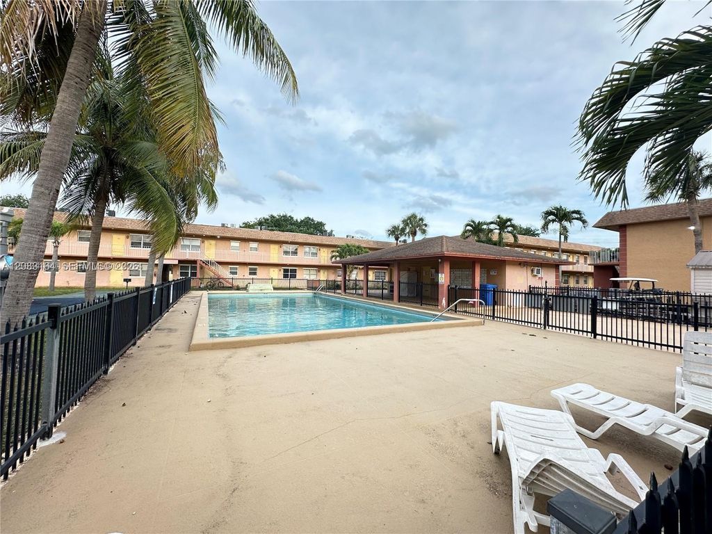 101 NE 41st Street G116, Oakland Park, FL 33334