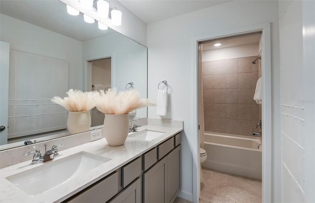 33391 BINDING TIES LANE, Wesley Chapel, FL 33545