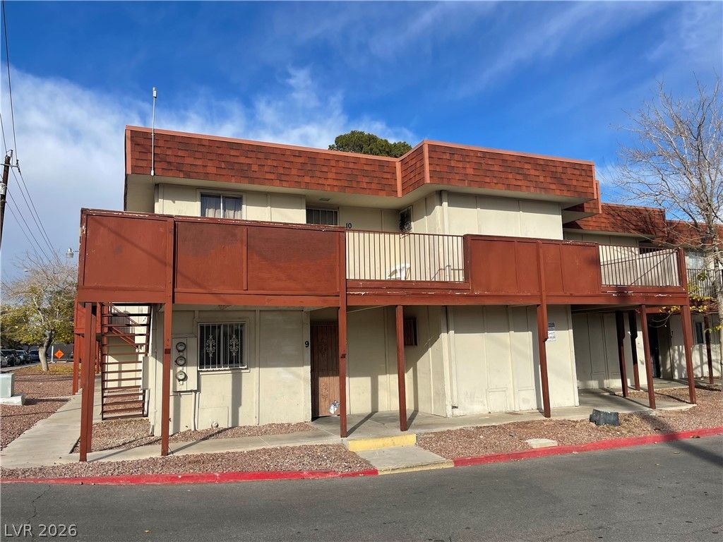 5422 Swenson Street 9, Las Vegas, NV 89119
